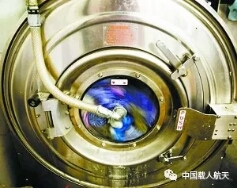 如何在太空洗衣服？.jpg